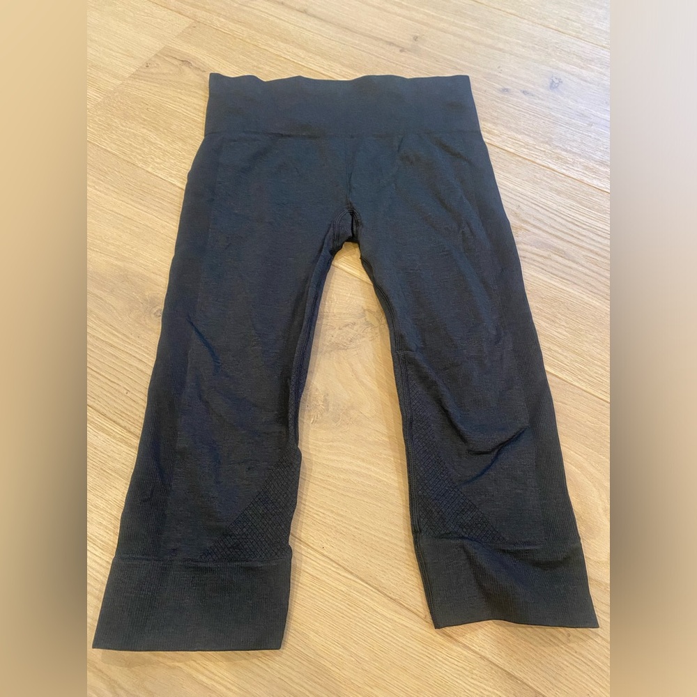 Lululemon Cropped Yoga Leggings
